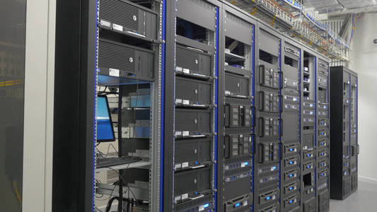 3d 渲染的服務(wù)器進(jìn)行數(shù)據(jù)存儲、 處理和分析